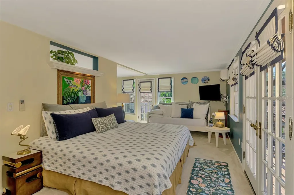3838 Flores Avenue Sarasota FL 34239