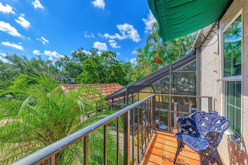 3838 Flores Avenue Sarasota FL 34239