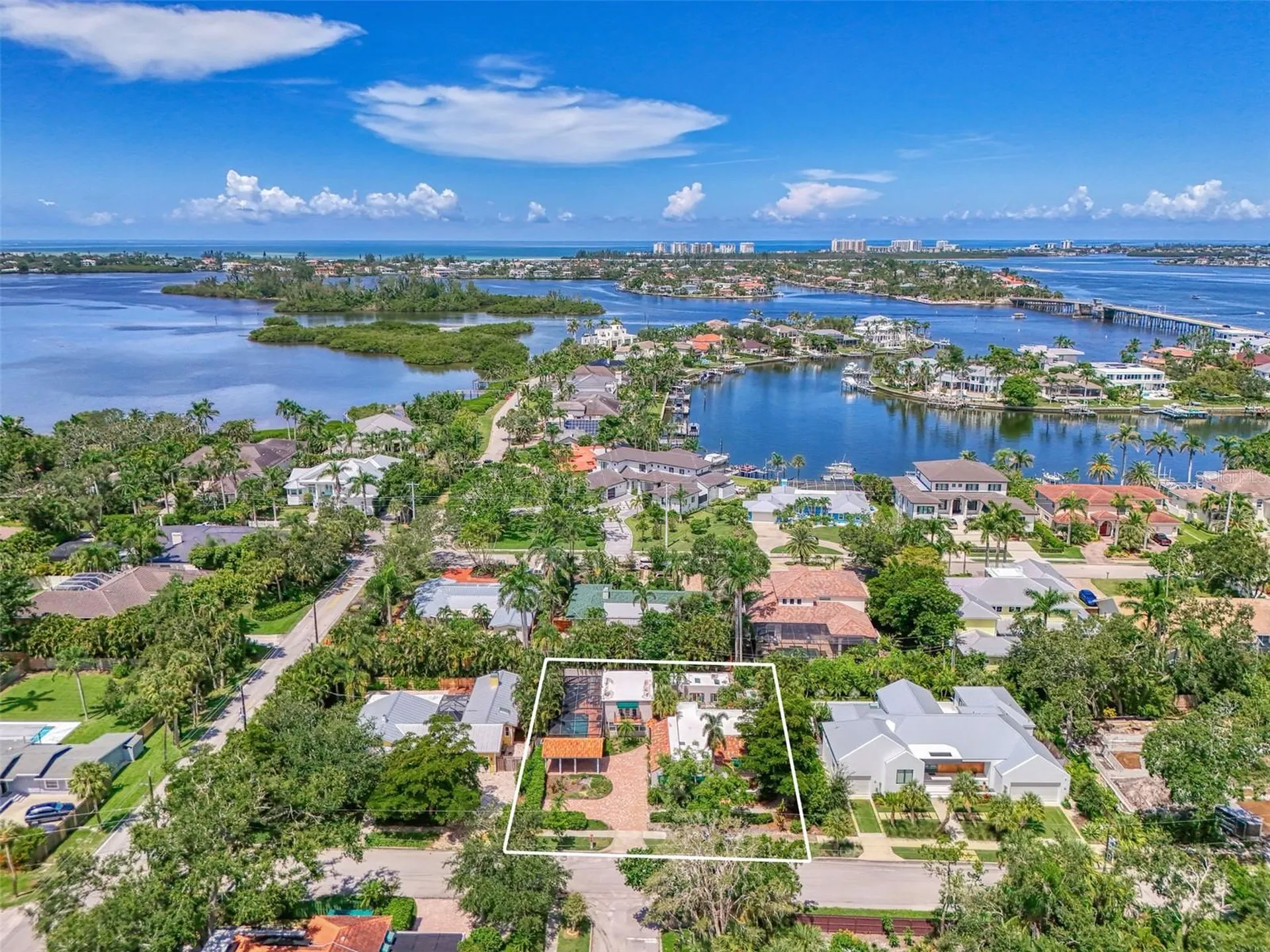 3838 Flores Avenue Sarasota FL 34239