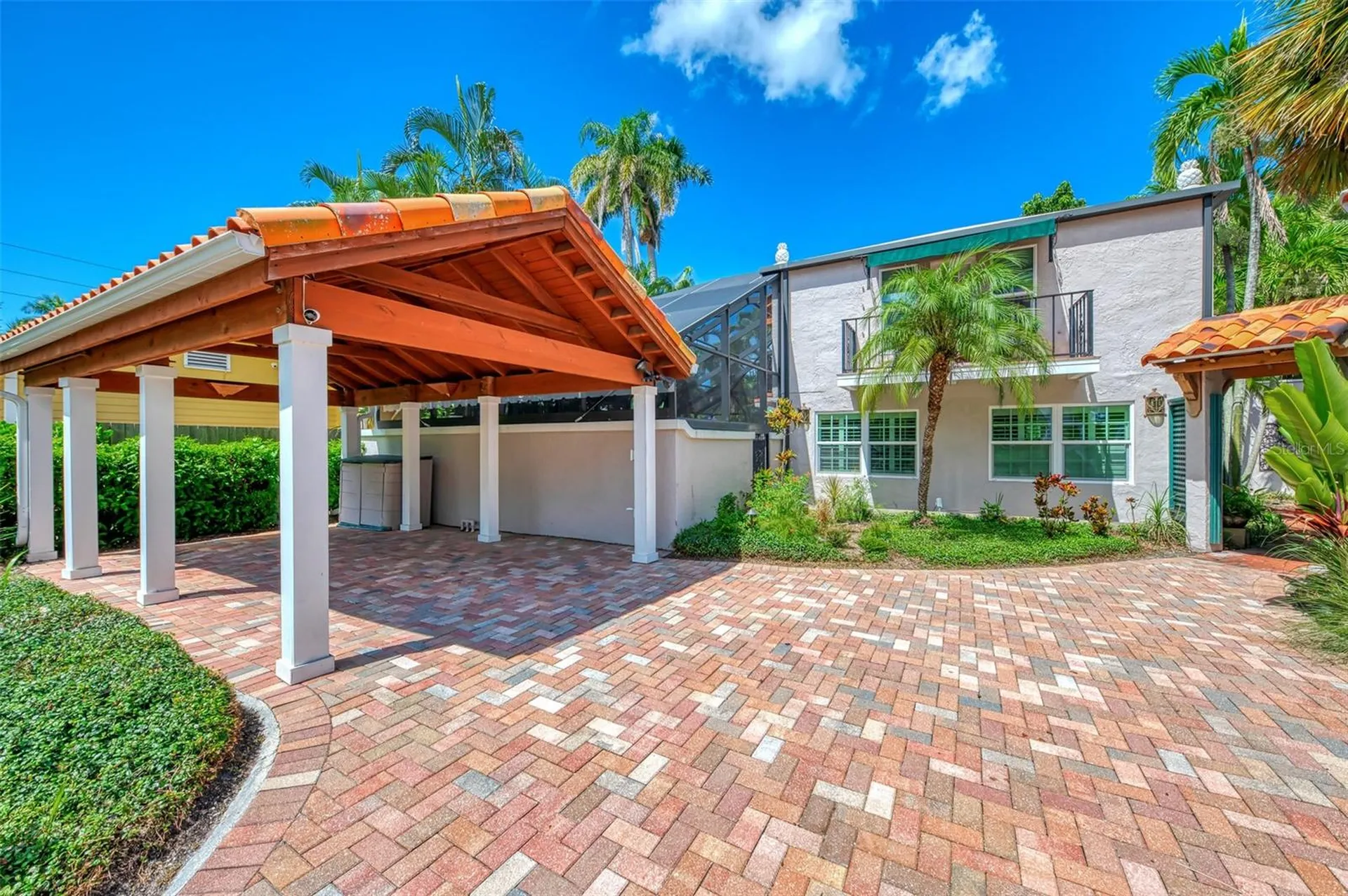 3838 Flores Avenue Sarasota FL 34239