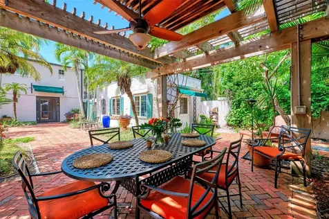 3838 Flores Avenue Sarasota FL 34239