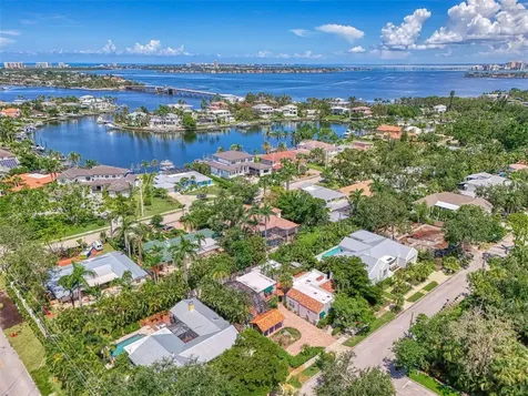 3838 Flores Avenue Sarasota FL 34239