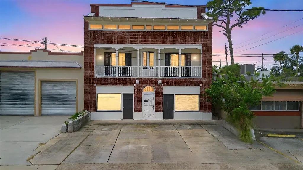 204 Magnolia Street New Smyrna Beach FL 32168