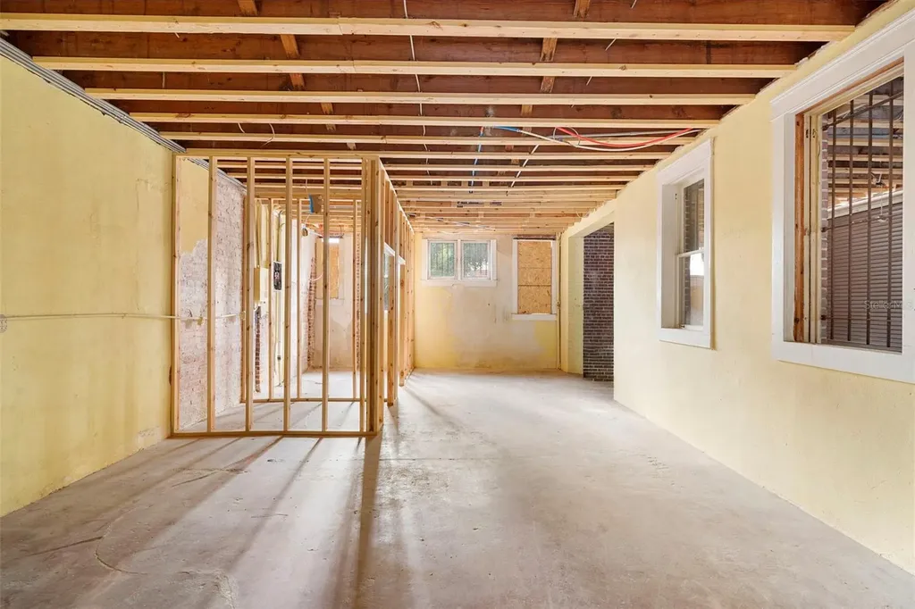 204 Magnolia Street New Smyrna Beach FL 32168