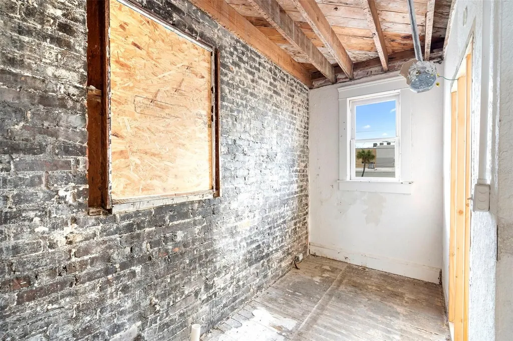 204 Magnolia Street New Smyrna Beach FL 32168