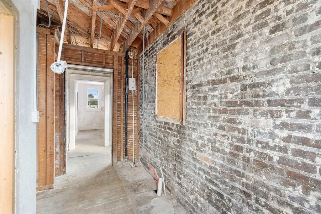 204 Magnolia Street New Smyrna Beach FL 32168