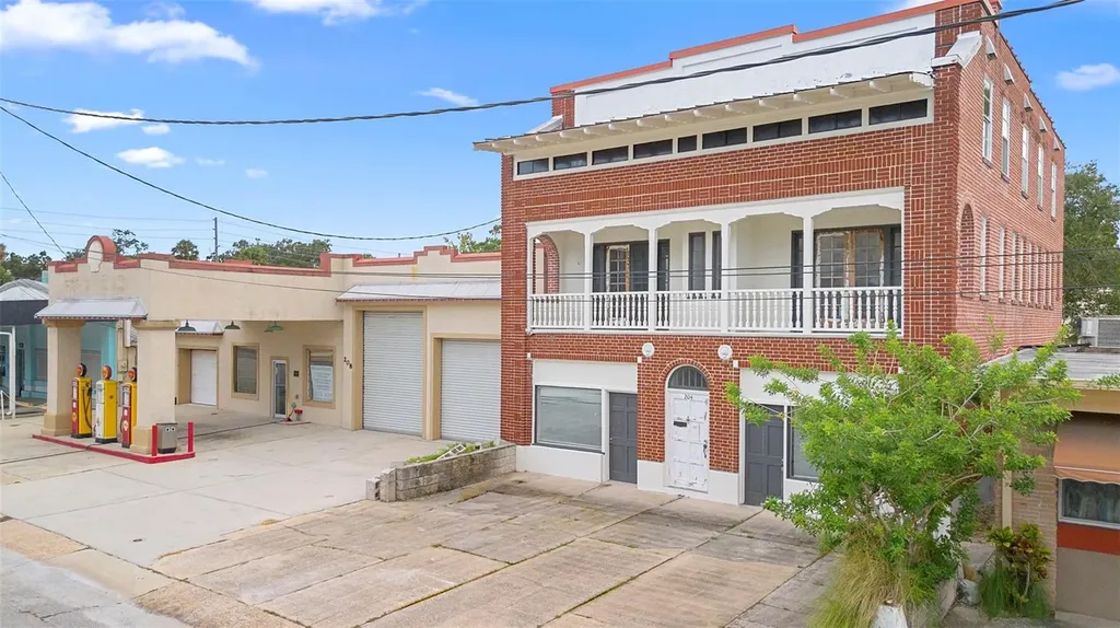 204 Magnolia Street New Smyrna Beach FL 32168