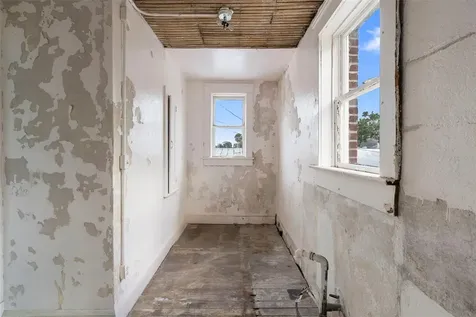 204 Magnolia Street New Smyrna Beach FL 32168