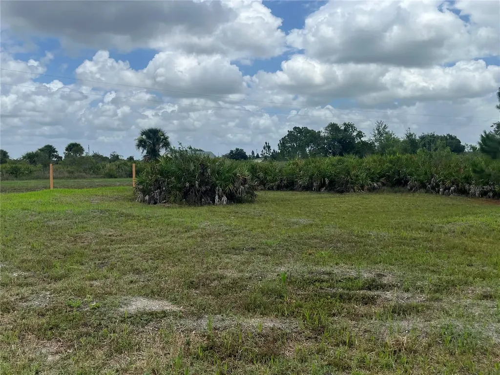 19092 NW 250th Street Okeechobee FL 34972