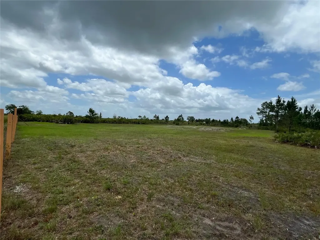 19092 NW 250th Street Okeechobee FL 34972