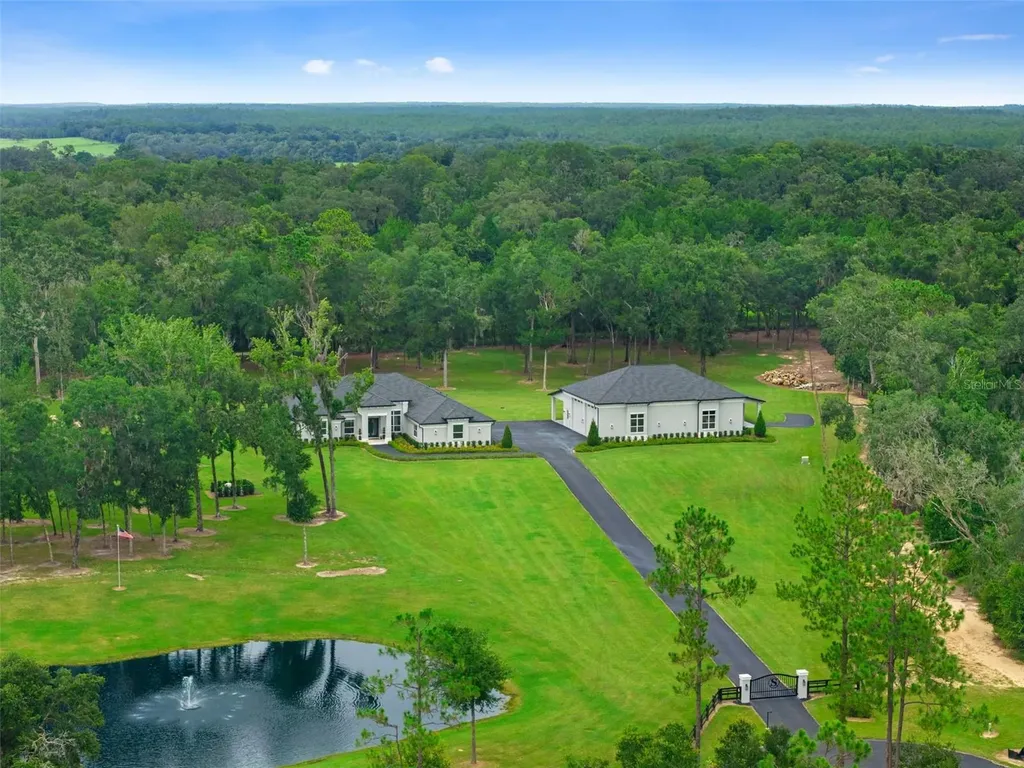 1825 W Oak Valley Court Homosassa FL 34446