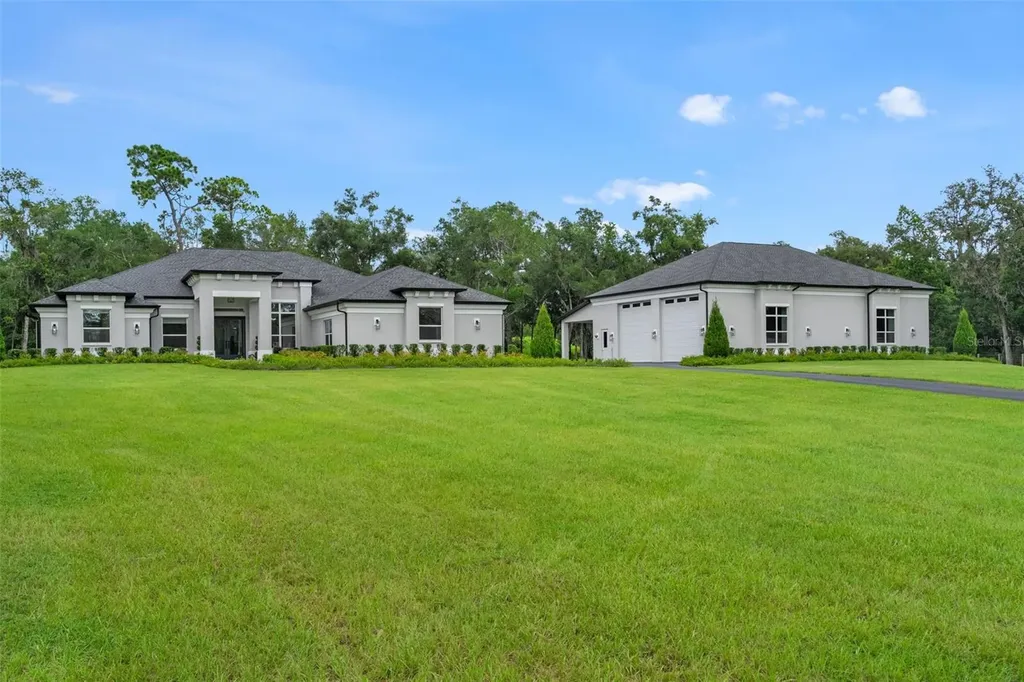 1825 W Oak Valley Court Homosassa FL 34446