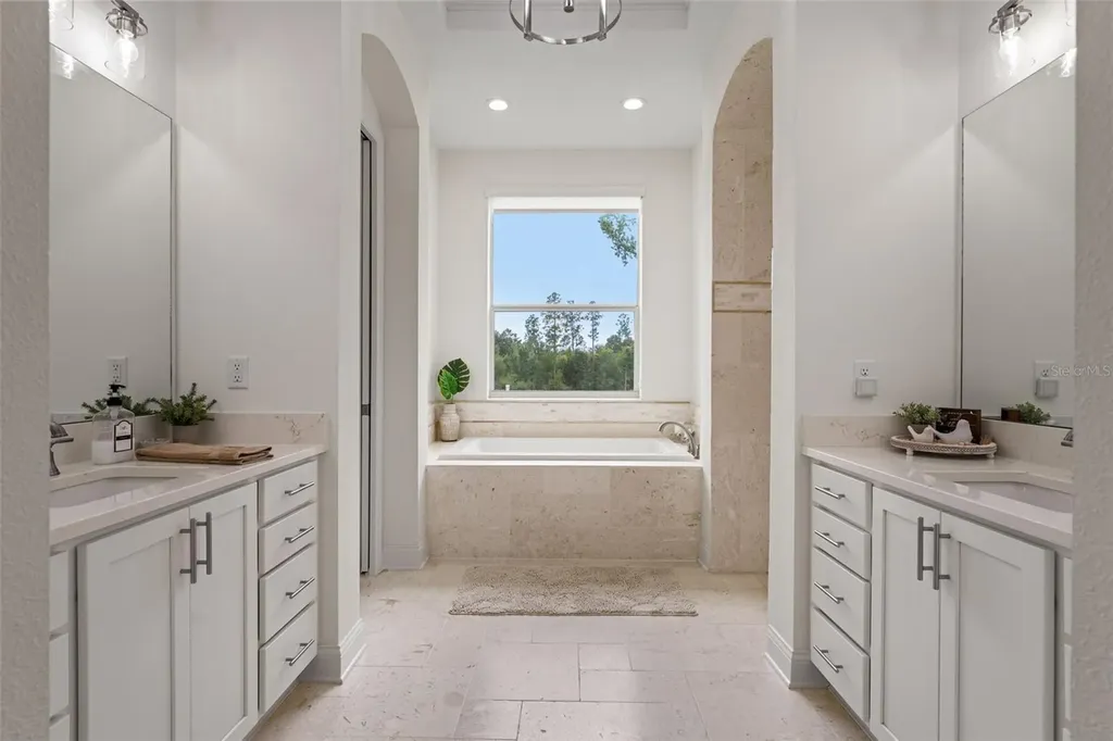 1825 W Oak Valley Court Homosassa FL 34446
