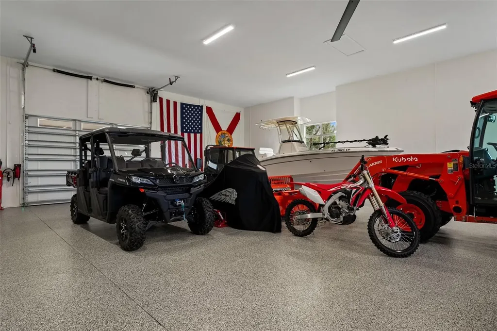 1825 W Oak Valley Court Homosassa FL 34446