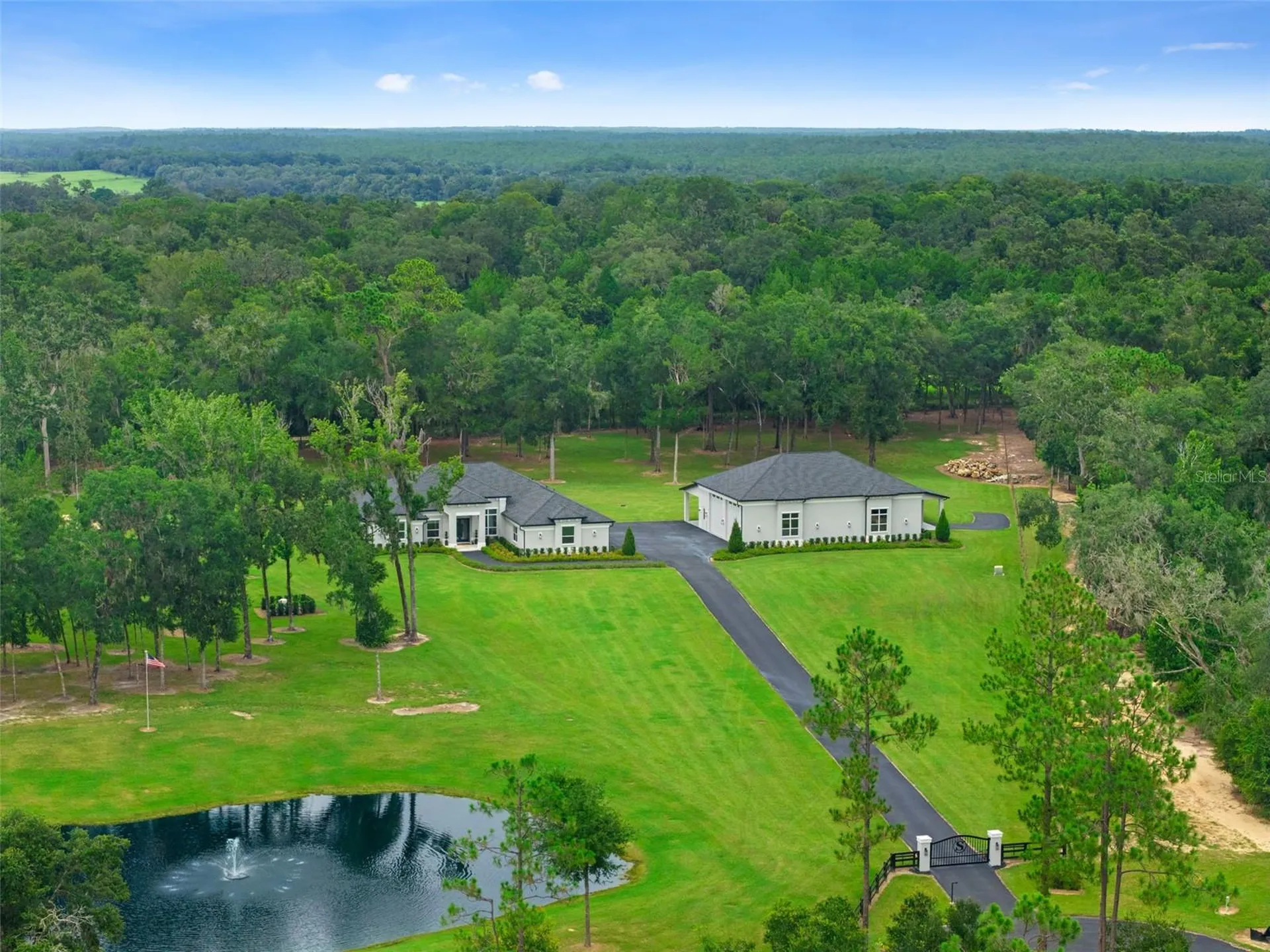 1825 W Oak Valley Court Homosassa FL 34446