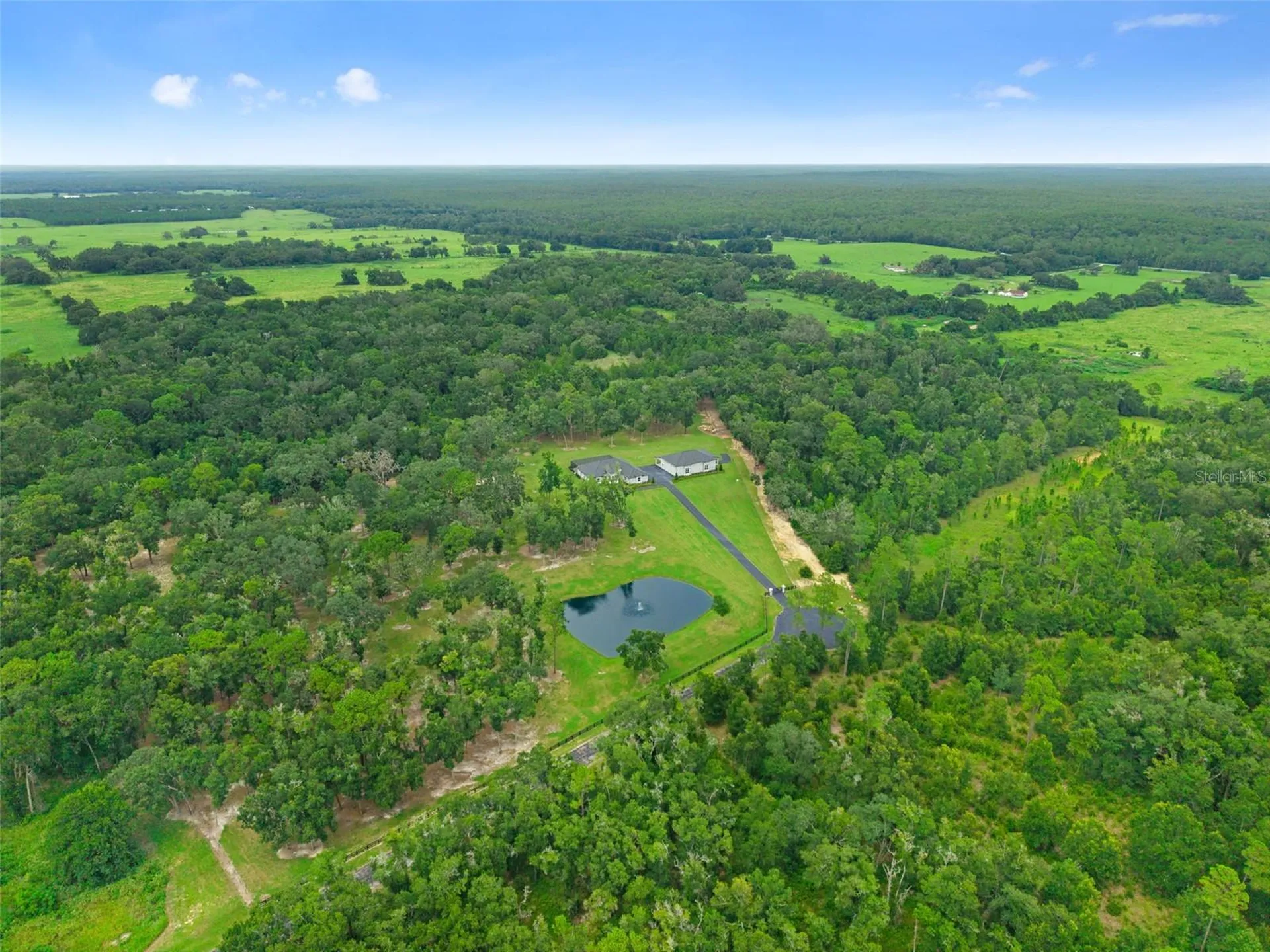1825 W Oak Valley Court Homosassa FL 34446