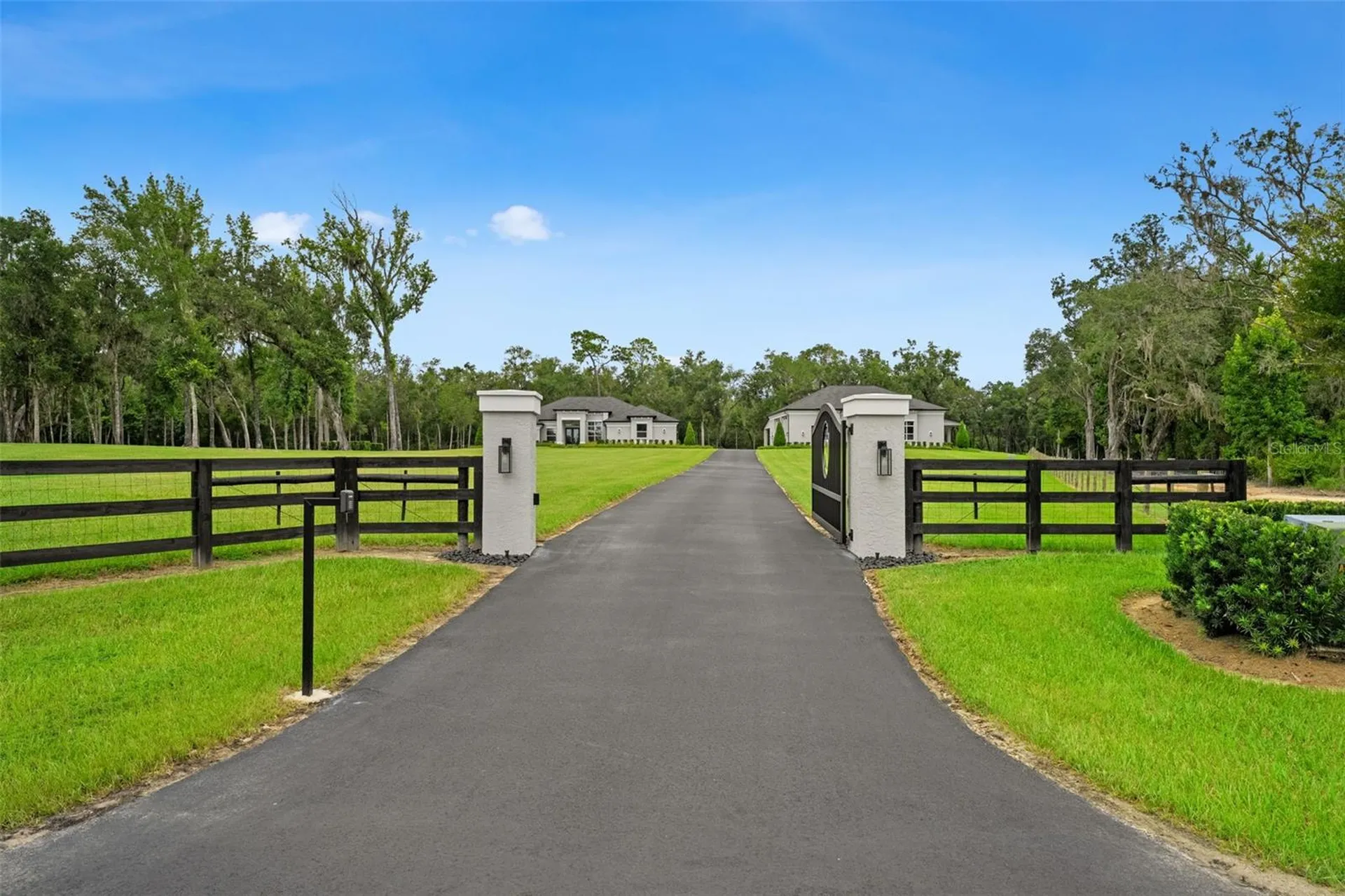 1825 W Oak Valley Court Homosassa FL 34446