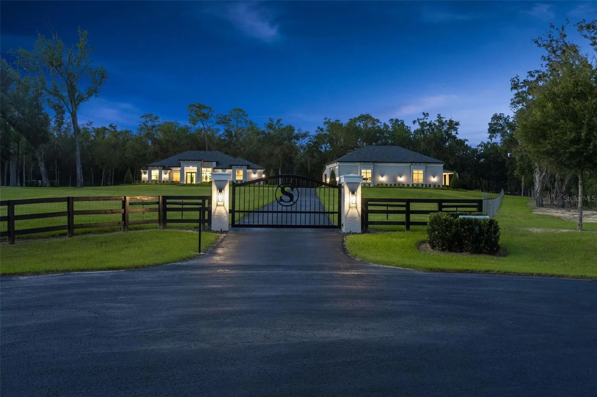 1825 W Oak Valley Court Homosassa FL 34446