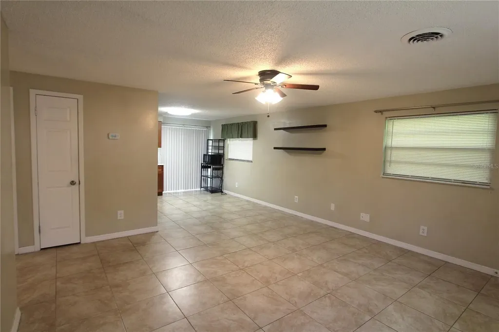 38942 9th Avenue Zephyrhills FL 33542