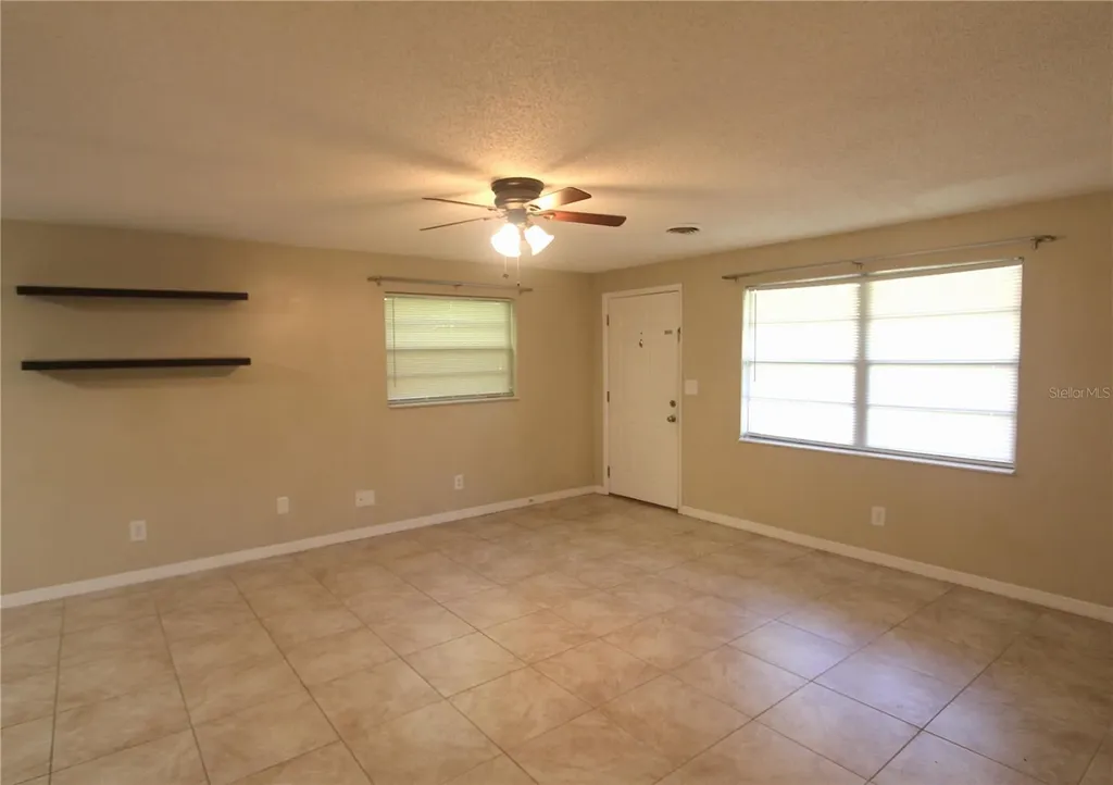 38942 9th Avenue Zephyrhills FL 33542