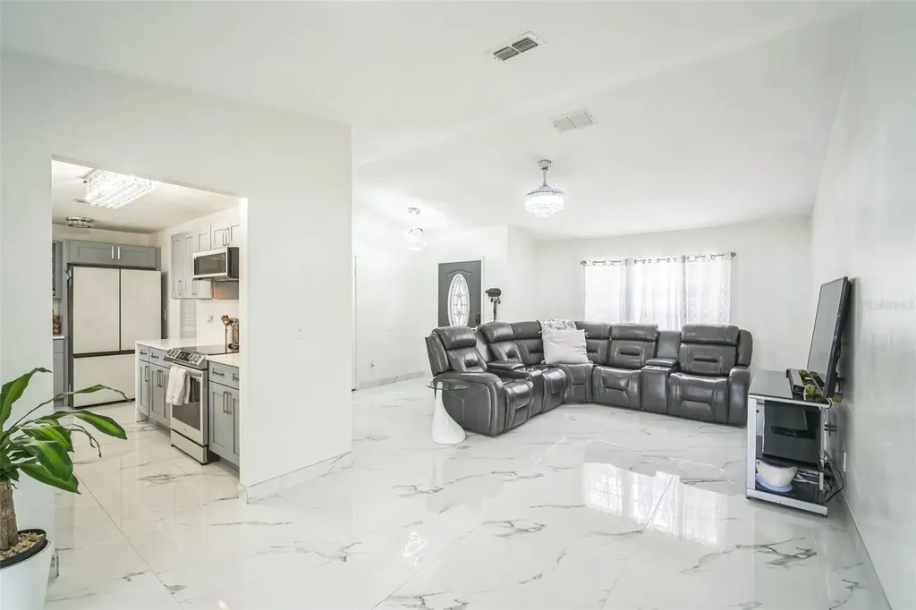 6830 N Dormany Road Plant City FL 33565