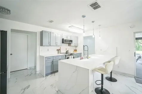 6830 N Dormany Road Plant City FL 33565