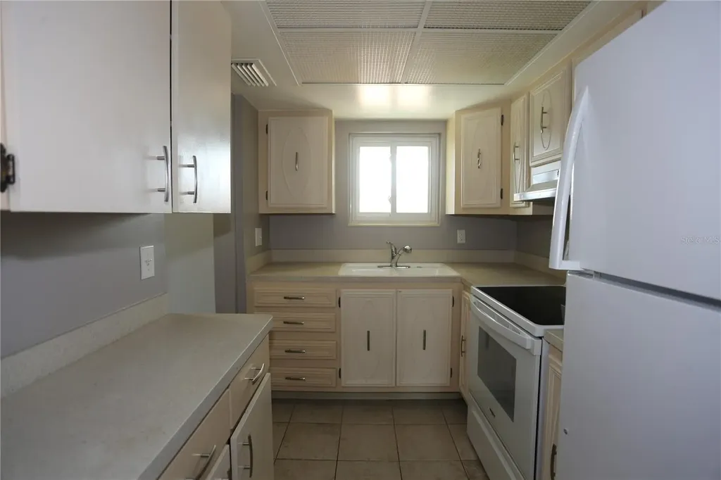 801 83rd Avenue N St Petersburg FL 33702