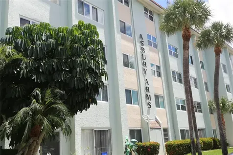 801 83rd Avenue N St Petersburg FL 33702
