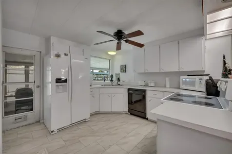 178 Paradise N Leesburg FL 34788