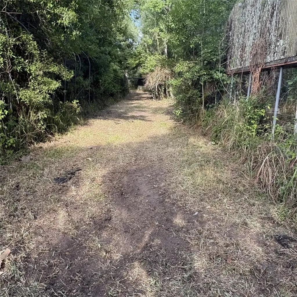 200 W English Street Plant City FL 33563