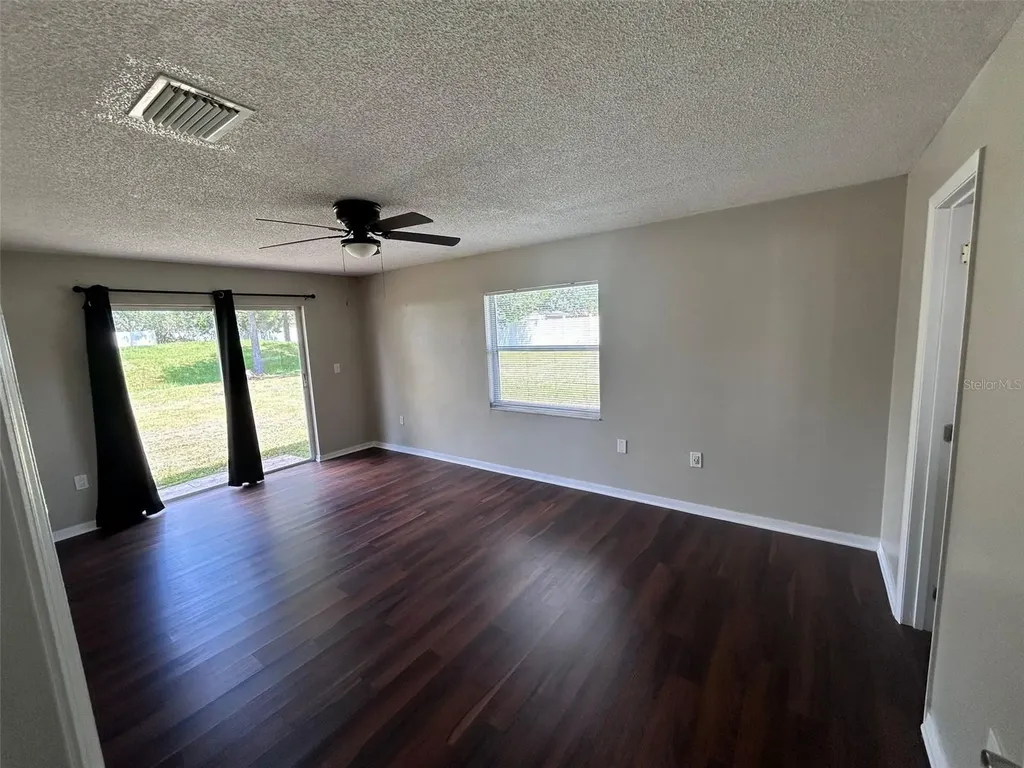 3175 Victoria Drive Kissimmee FL 34746