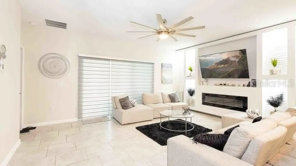 4350 Lighterknot Trace Kissimmee FL 34746