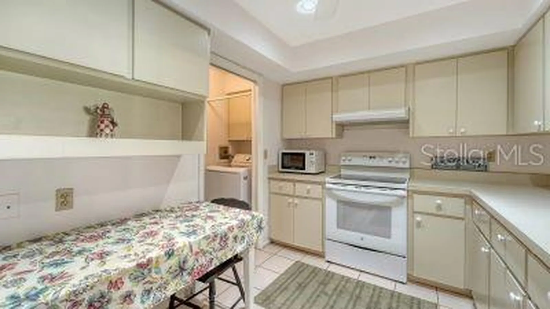 7170 Wood Creek Drive Sarasota FL 34231