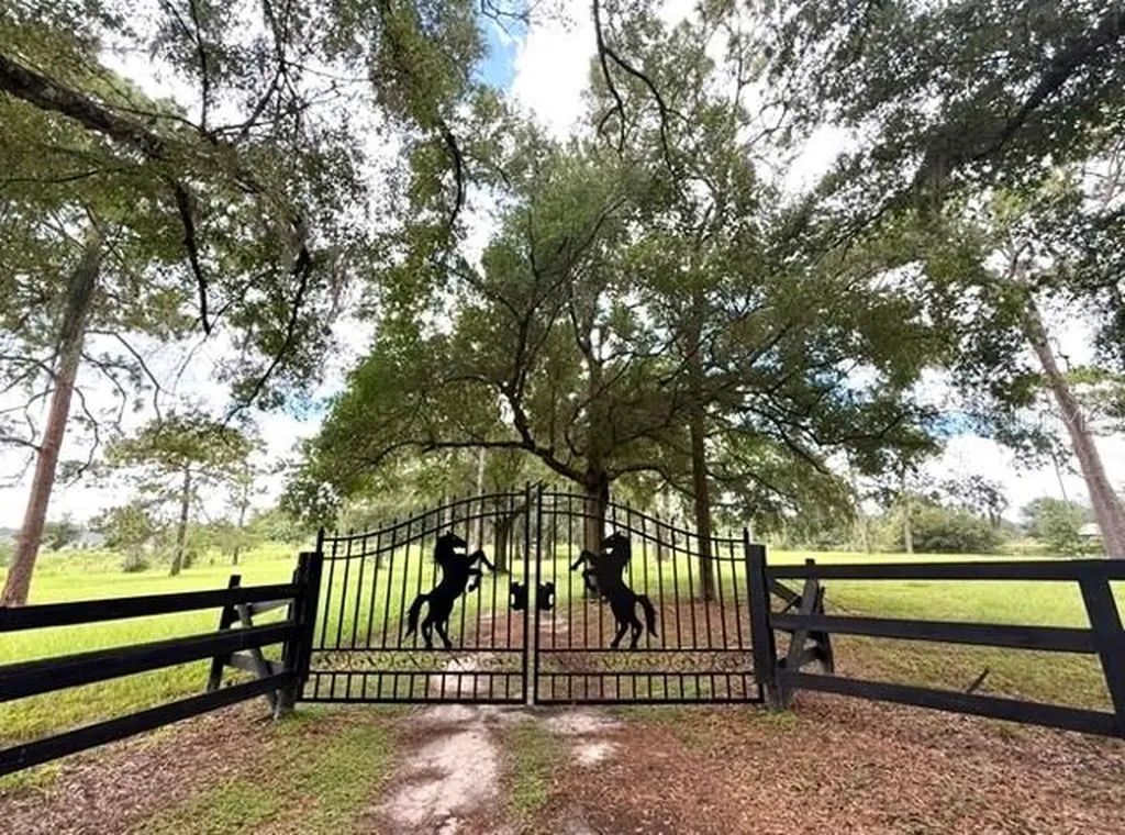 7555 SW 77th Place Ocala FL 34476