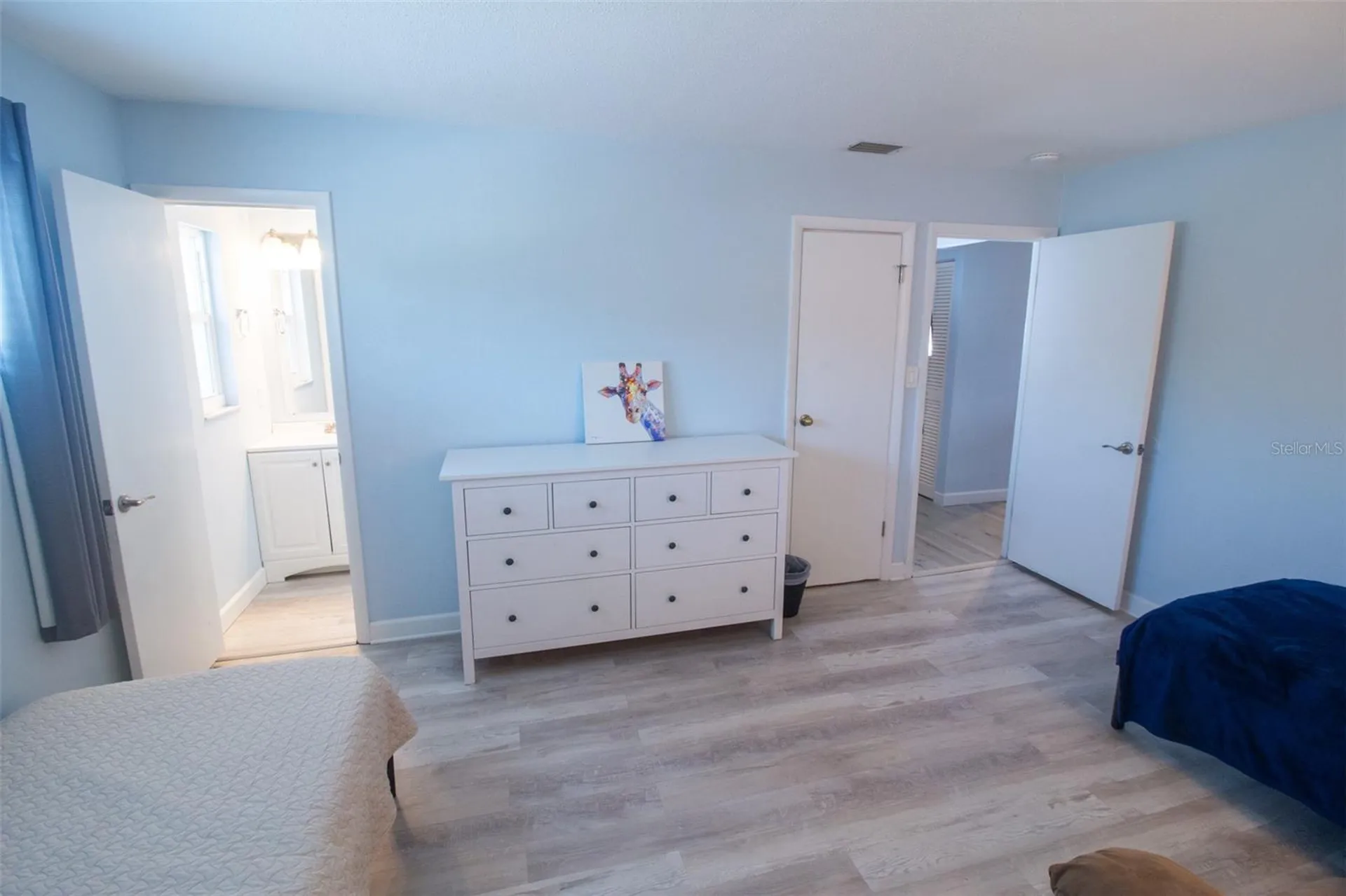 400 Base Venice FL 34293
