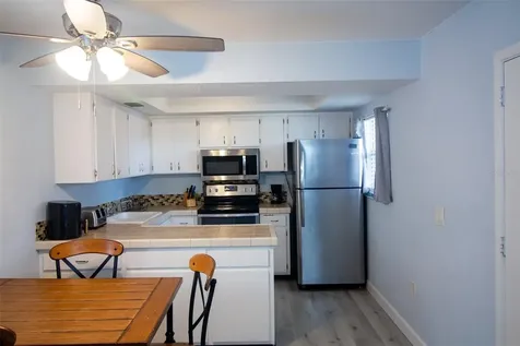 400 Base Venice FL 34293