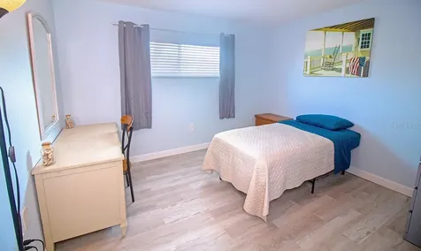 400 Base Venice FL 34293