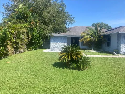 303 Cocoa Court Kissimmee FL 34758