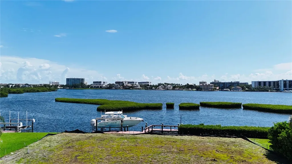 5848 Tidewood Avenue Sarasota FL 34231