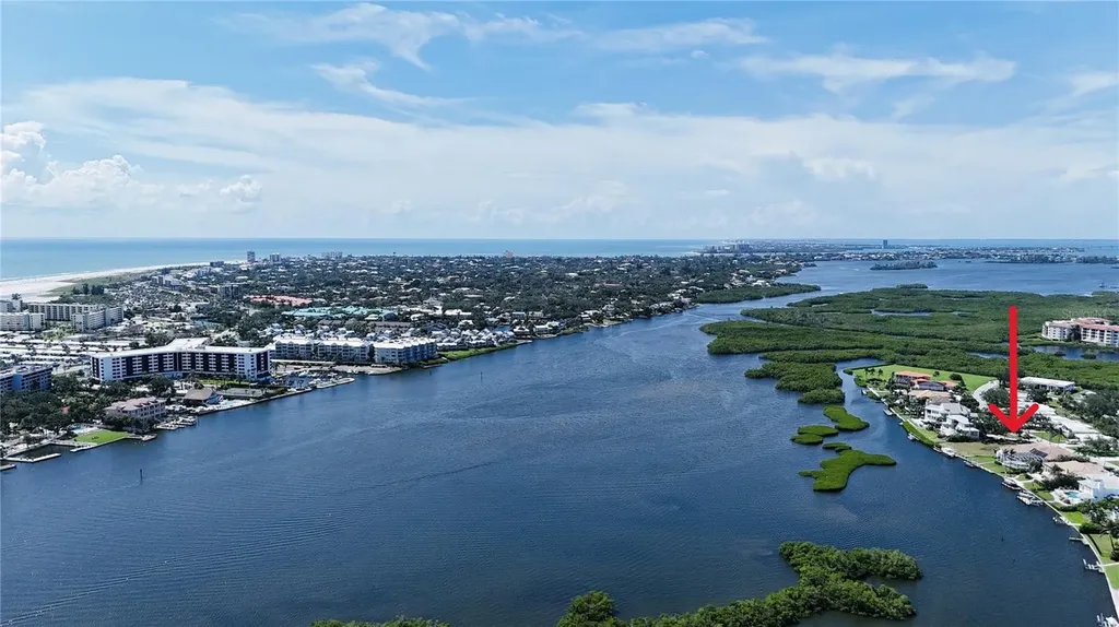 5848 Tidewood Avenue Sarasota FL 34231
