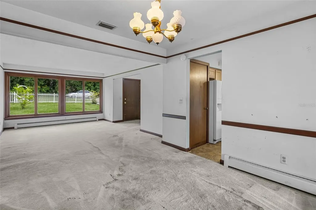 1422 E 8th Avenue Mount Dora FL 32757
