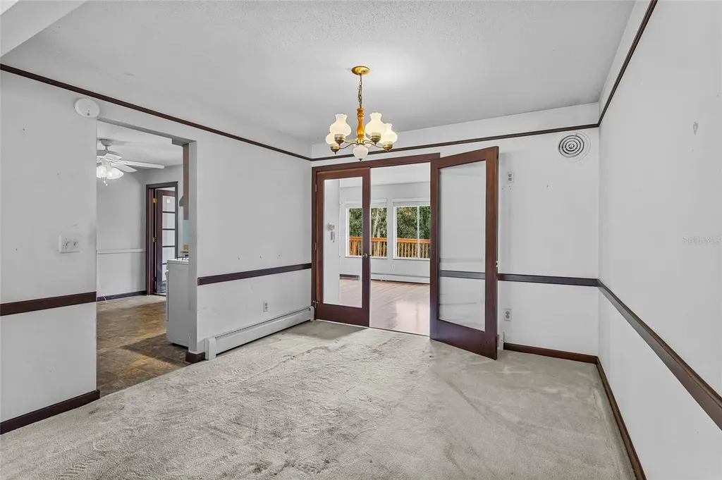 1422 E 8th Avenue Mount Dora FL 32757