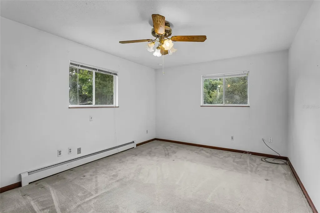 1422 E 8th Avenue Mount Dora FL 32757