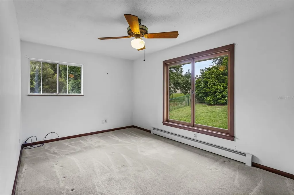 1422 E 8th Avenue Mount Dora FL 32757