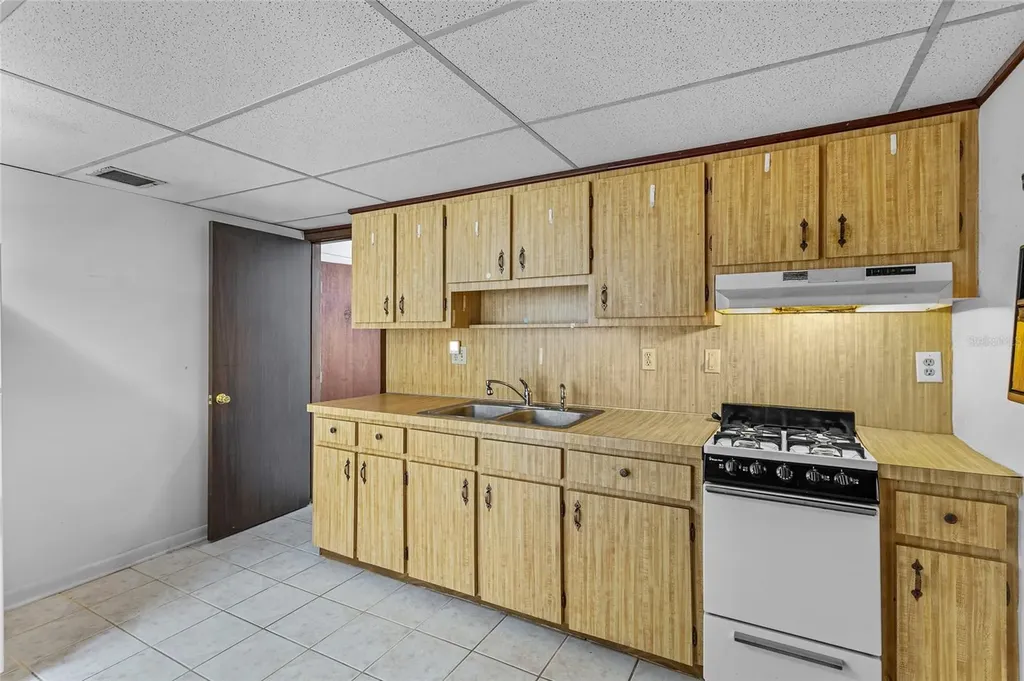 1422 E 8th Avenue Mount Dora FL 32757