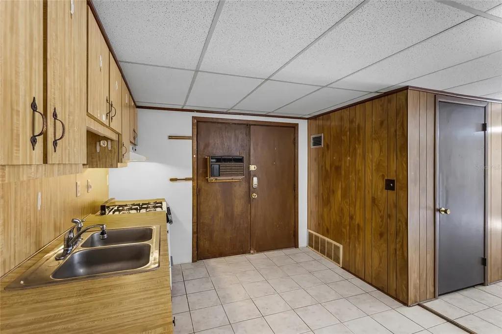 1422 E 8th Avenue Mount Dora FL 32757