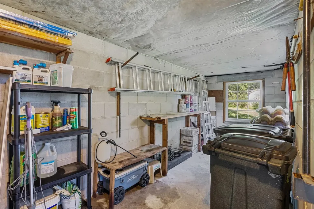 1422 E 8th Avenue Mount Dora FL 32757