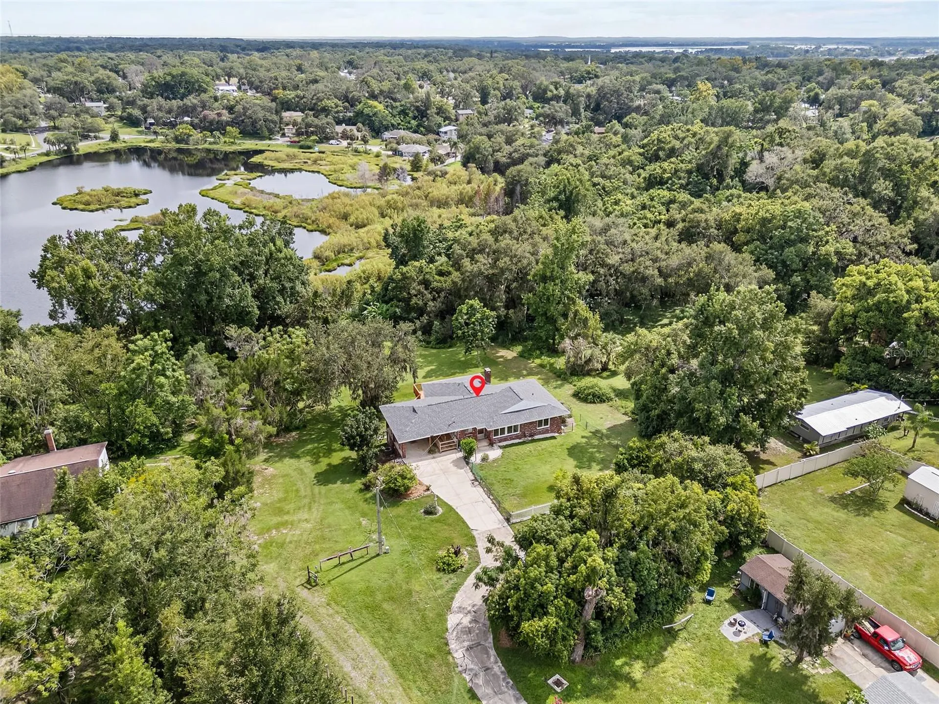 1422 E 8th Avenue Mount Dora FL 32757