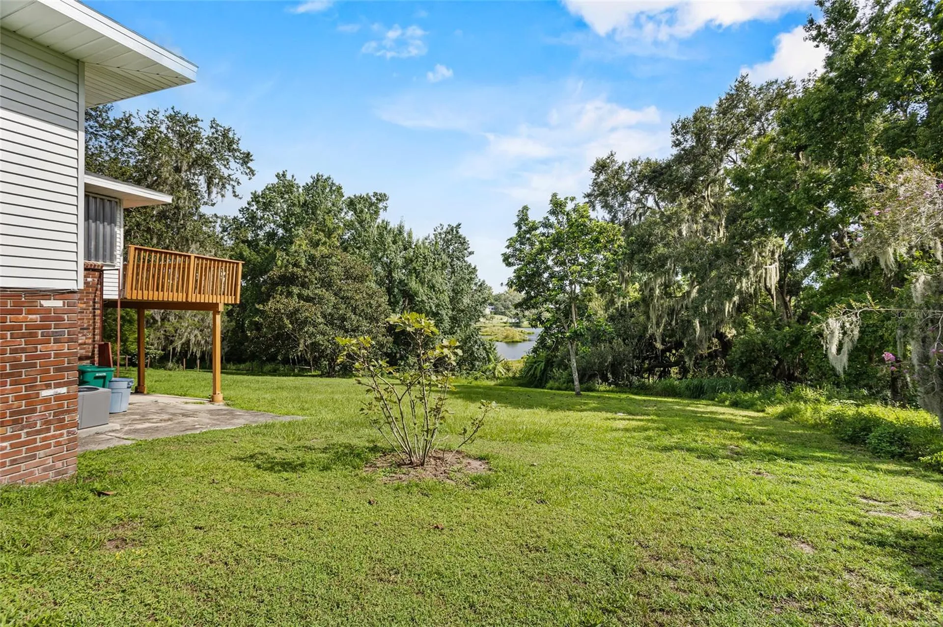 1422 E 8th Avenue Mount Dora FL 32757