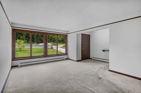 1422 E 8th Avenue Mount Dora FL 32757